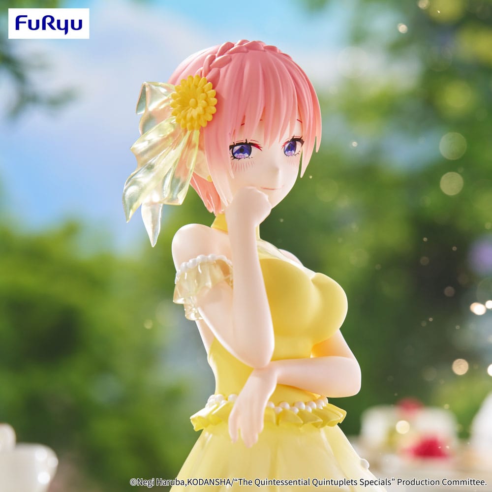 Het typische Quintuplets Trio-try-it PVC-standbeeld Nakano Ichika Pastel Dress ver. 21 cm
