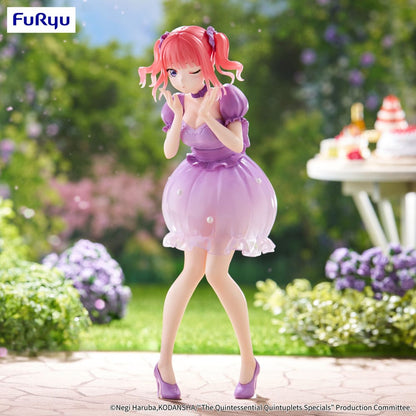 Het typische Quintuplets Trio-try-it PVC standbeeld Nakano Nino Pastel Dress ver. 21 cm