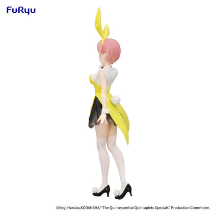 Het typische Quintuplets Trio-try-it PVC standbeeld Nakano Ichika Bunnies ver. Een andere kleur 24 cm