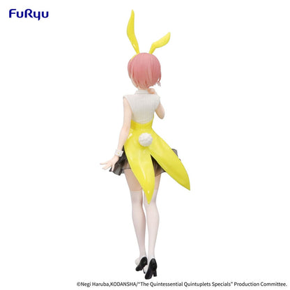 Het typische Quintuplets Trio-try-it PVC standbeeld Nakano Ichika Bunnies ver. Een andere kleur 24 cm