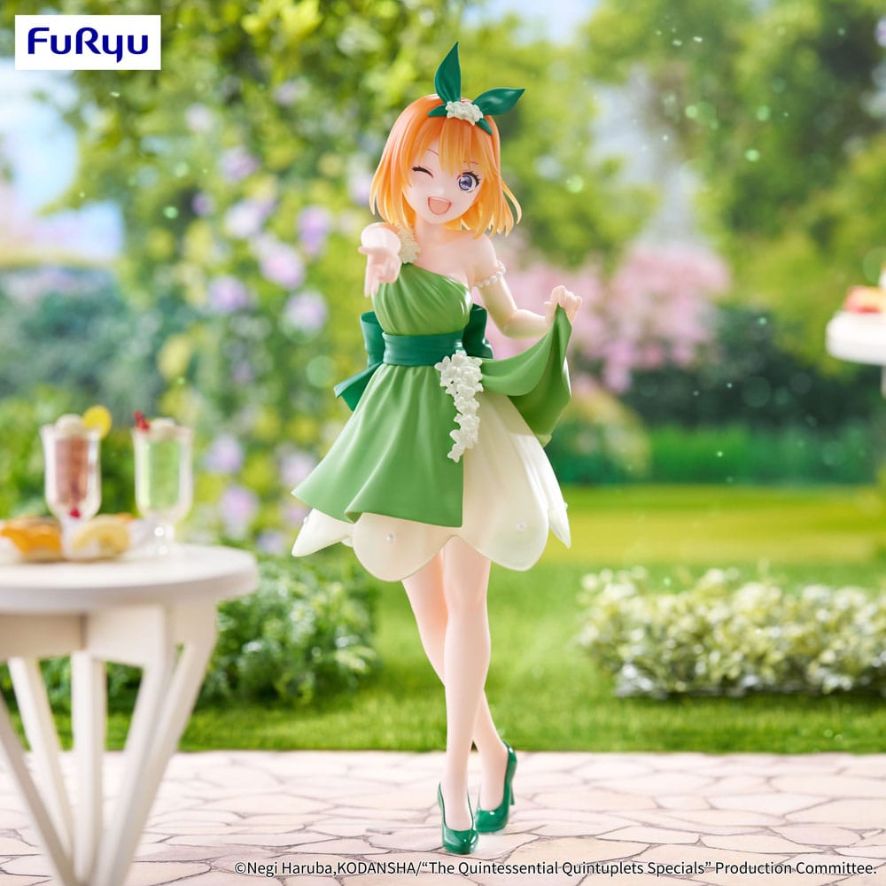 Het typische Quintuplets Trio-try-it PVC standbeeld Nakano Yotsuba Pastel Dress ver. 22 cm