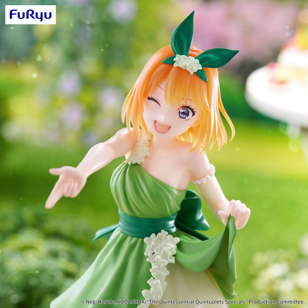 Het typische Quintuplets Trio-try-it PVC standbeeld Nakano Yotsuba Pastel Dress ver. 22 cm