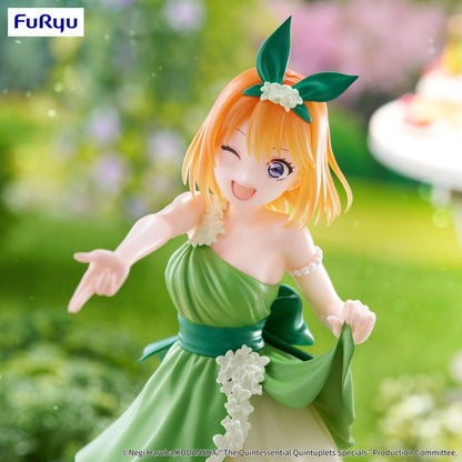 Het typische Quintuplets Trio-try-it PVC standbeeld Nakano Yotsuba Pastel Dress ver. 22 cm