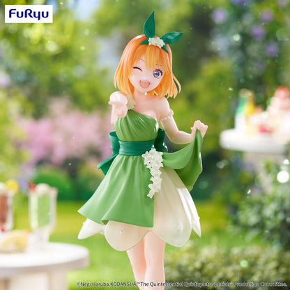 Het typische Quintuplets Trio-try-it PVC standbeeld Nakano Yotsuba Pastel Dress ver. 22 cm