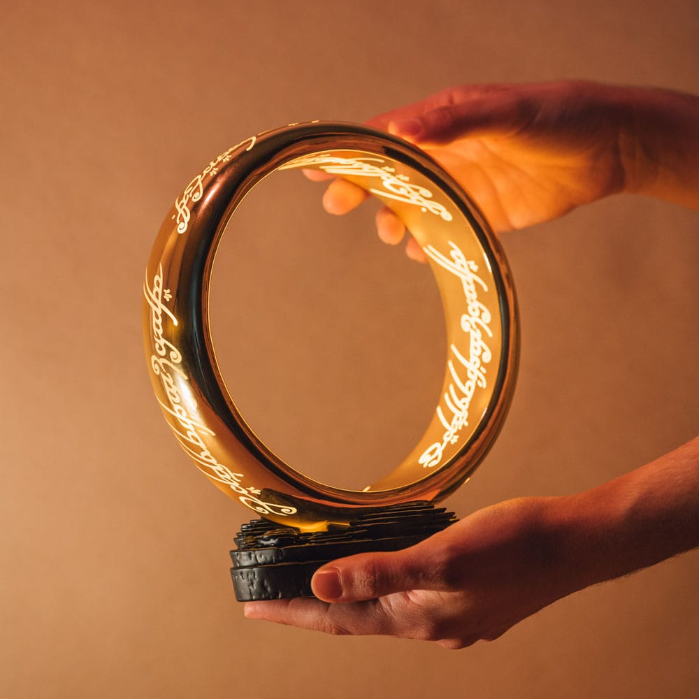 The Lord of the Rings-lamp met USB-C One Ring