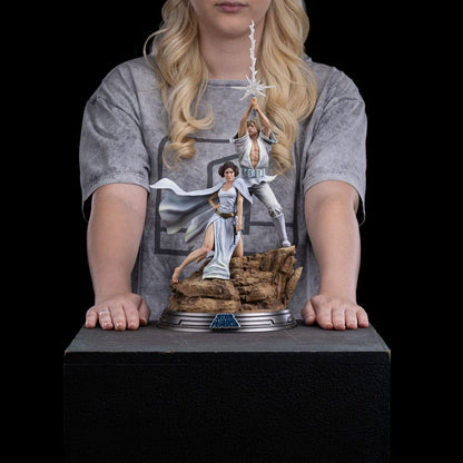 Star Wars Deluxe kunstschaalstandbeeld 1/10 Luke en Leia 41 cm