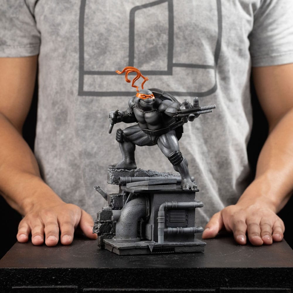 Teenage Mutant Ninja Turtles Art Scale Statue 1/10 Michelangelo Zwart-witte variant 26 cm heo exclusief