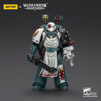 Warhammer 40.000: Sons of Horus Actiefiguur Legion Apotheker 12 cm