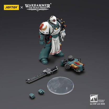 Warhammer 40.000: Sons of Horus Actiefiguur Legion Apotheker 12 cm