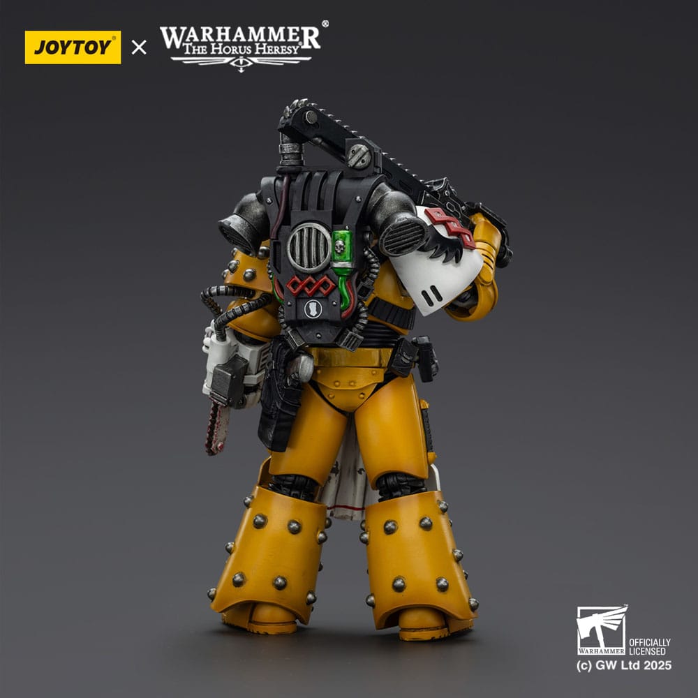 Warhammer 40.000: Imperial Fists Actiefiguur Legion Apotheker 12 cm