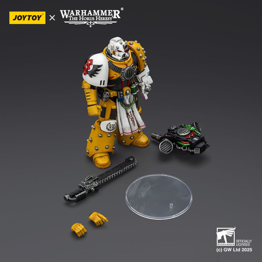 Warhammer 40.000: Imperial Fists Actiefiguur Legion Apotheker 12 cm
