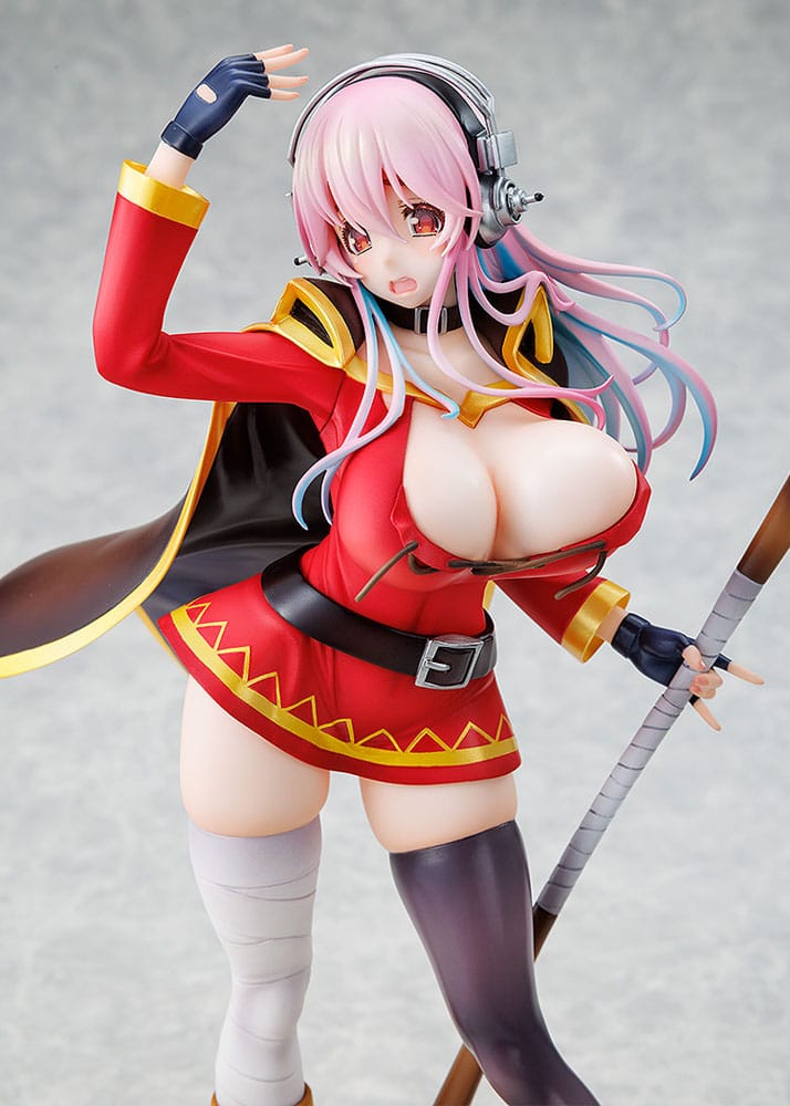 Super Sonico x Konosuba PVC-beeld 1/7 Super Sonico Megumin-samenwerking Ver. 25 cm
