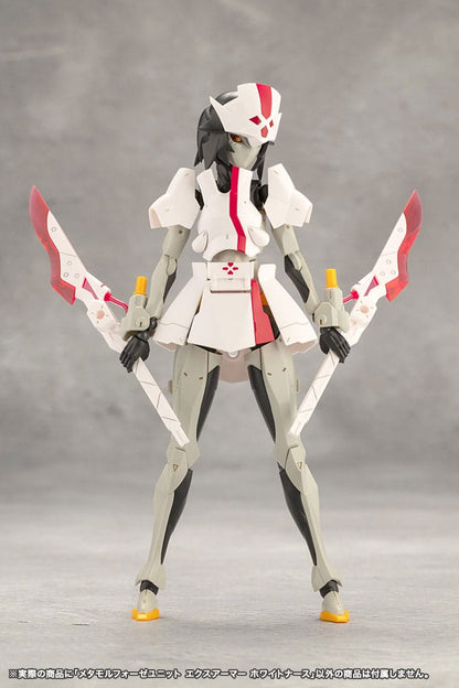 Onbeperkt universum Megalomaria Model Kit Metamorfose Unit Exarmor White Nurse 16 cm