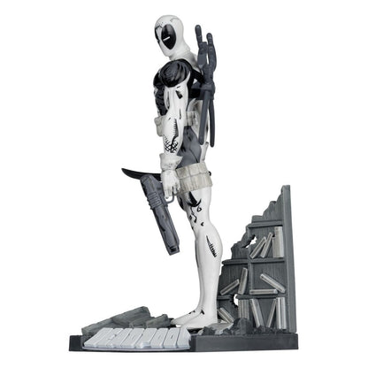 Marvel Collection PVC-beeld 1/10 Deadpool (The New Mutants #98) (Line Art) (gouden label) 17 cm