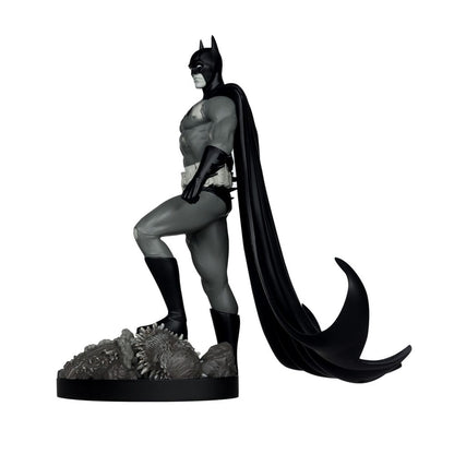 DC Direct standbeeld 1/10 Batman door Bjorn Barends (Black White) 18 cm