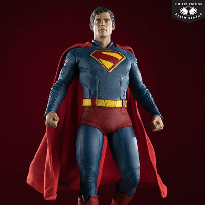 Superman (2025) DC Direct 1/6 Standbeeld Superman 35 cm