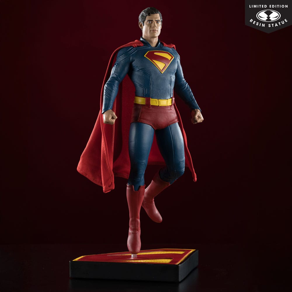 Superman (2025) DC Direct 1/6 Standbeeld Superman 35 cm