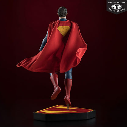 Superman (2025) DC Direct 1/6 Standbeeld Superman 35 cm