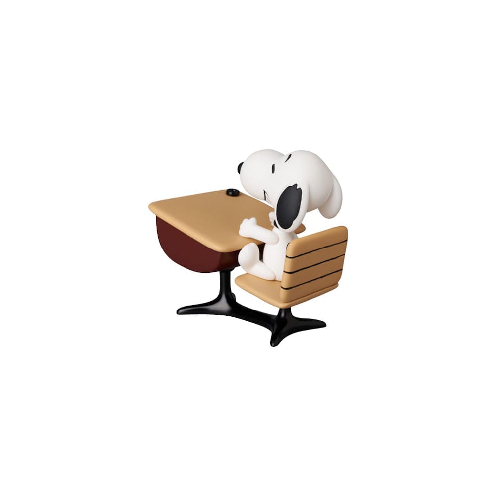 Peanuts UDF Series 18 Minifiguur Snoopy met bureau 9 cm