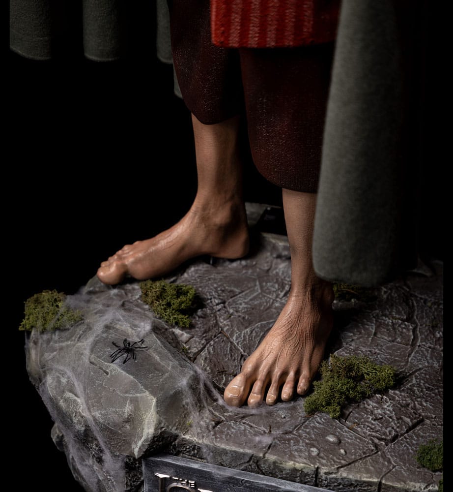 Lord of the Rings Life-Size Standue Frodo 152 cm