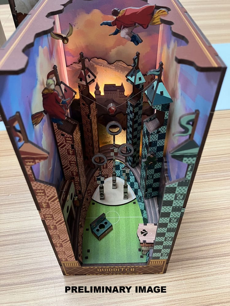 Harry Potter Tiny Adventures Book Nook Mini Diorama Zwerkbalveld 23 cm