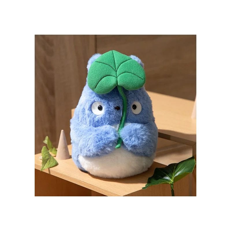 Mijn buur tot totoro nakayoshi pluche figuur medium totoro met blad 20 cm