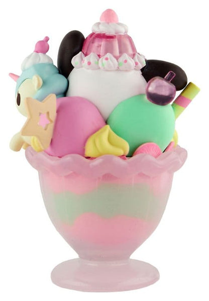Hello Kitty & Friends Vensterdoosfiguur Fast Food Pochacco Roze Eenhoorn Sundae 9 cm