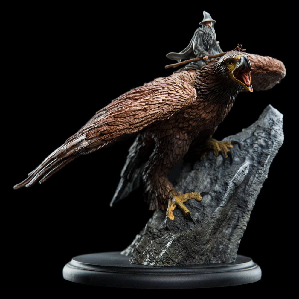 Lord of the Rings -standbeeld Gandalf op Gwaihir 15 cm