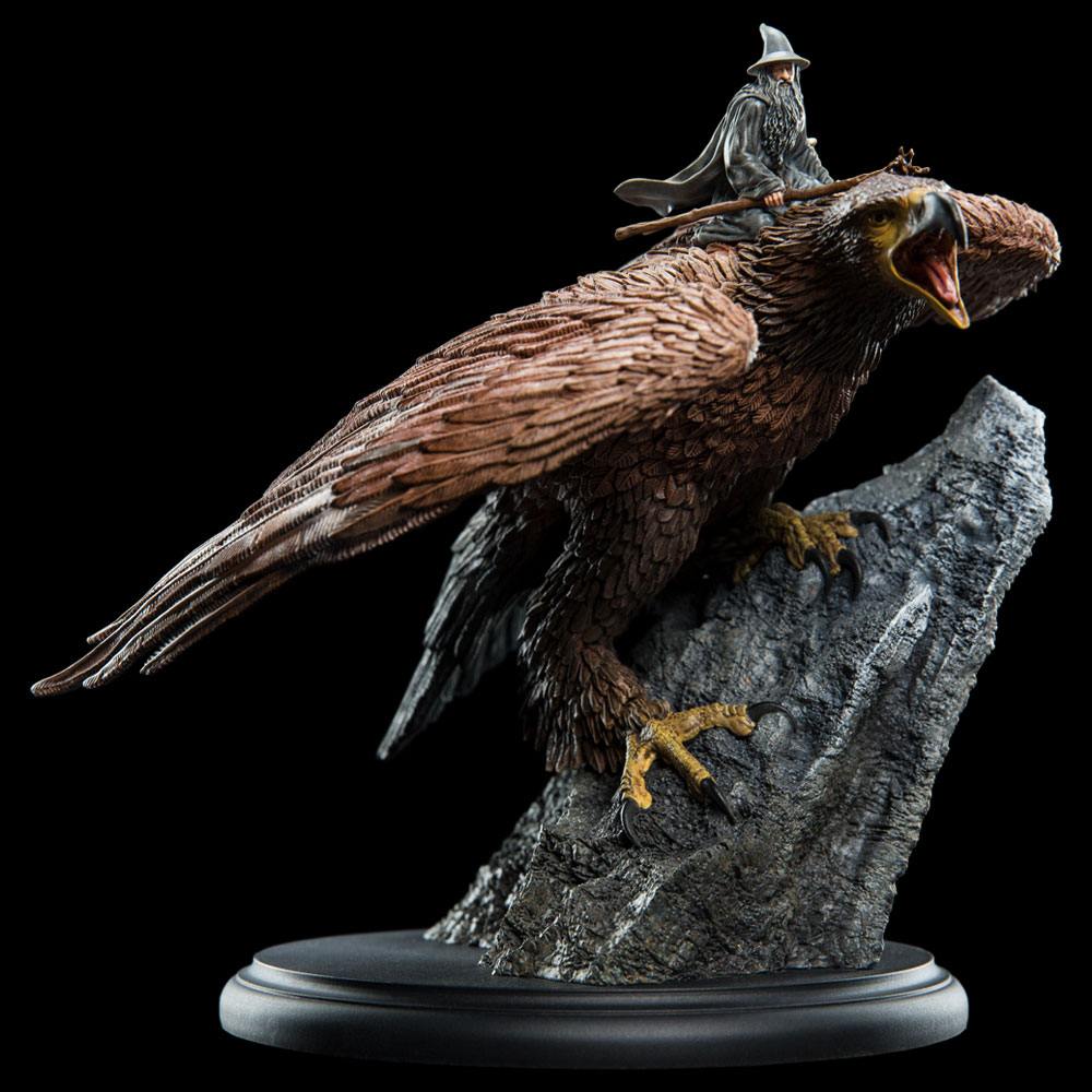 Lord of the Rings -standbeeld Gandalf op Gwaihir 15 cm