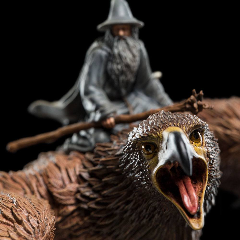 Lord of the Rings -standbeeld Gandalf op Gwaihir 15 cm